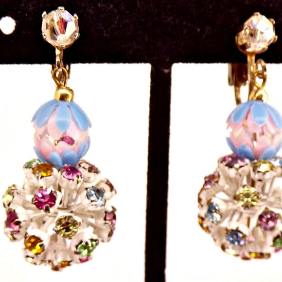 Aurora Borealis  Beads Pink Blue  Clip Earrings - Picture 1 of 4